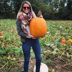 Meet your Posher, Taylor